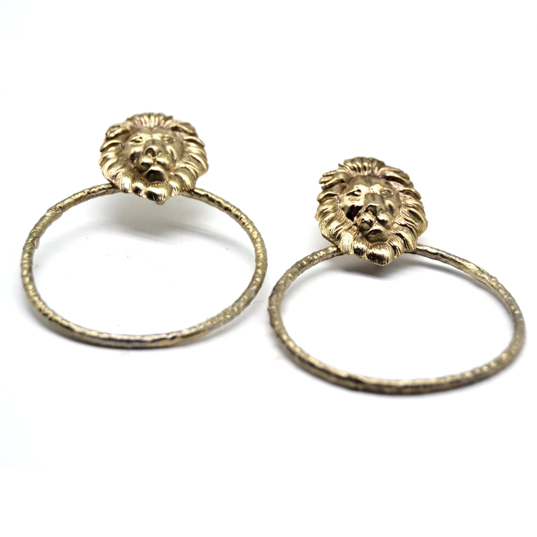 orecchini lion con cerchi